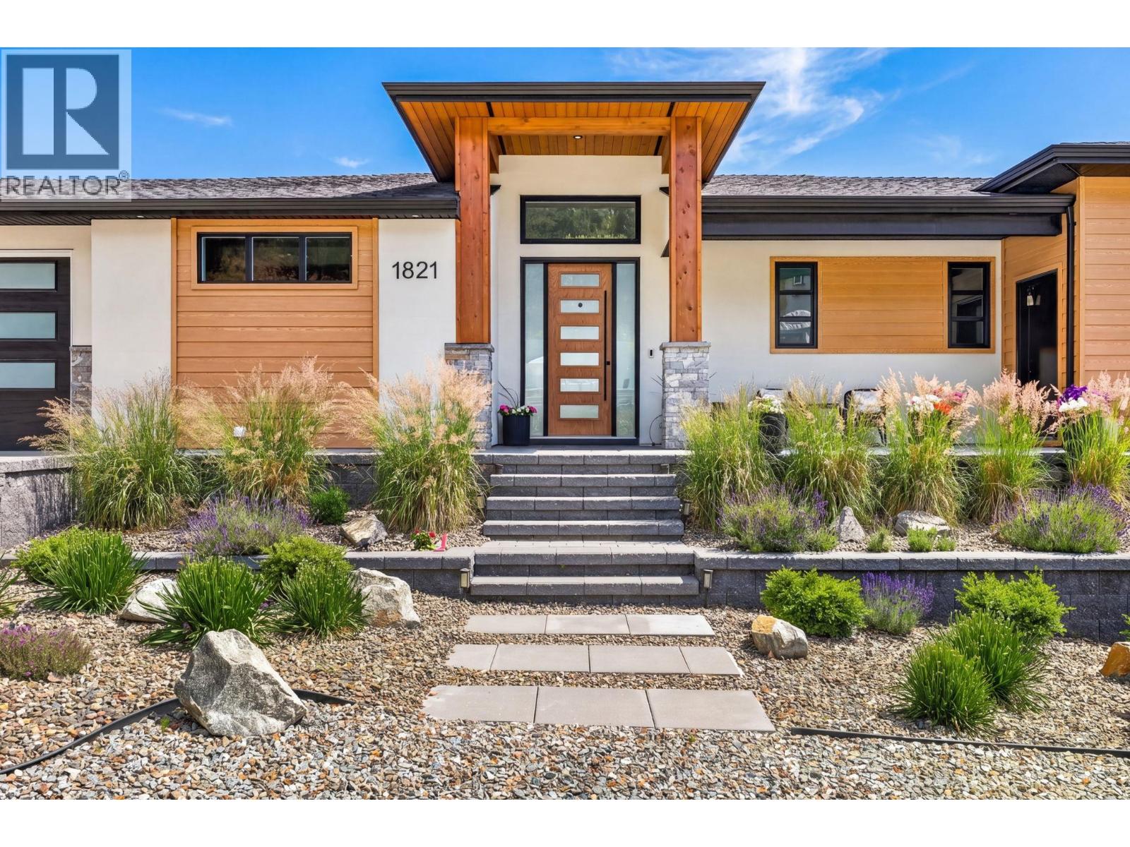1821 Diamond View Drive, West Kelowna, British Columbia  V1Z 4B7 - Photo 2 - 10390892