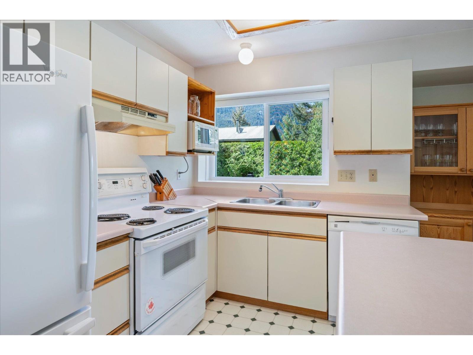 4 2100 Eva Lake Road, Whistler, British Columbia  V8E 0A6 - Photo 12 - R3138089