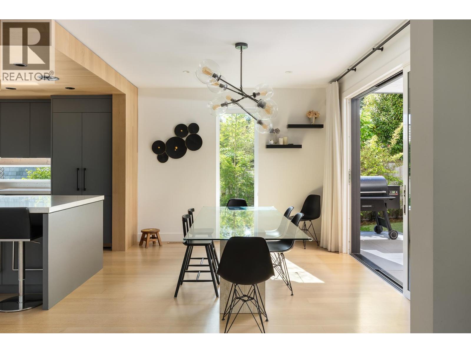 452 E 4th Street, North Vancouver, British Columbia V7L 1J5 - Photo 12 - R3138075