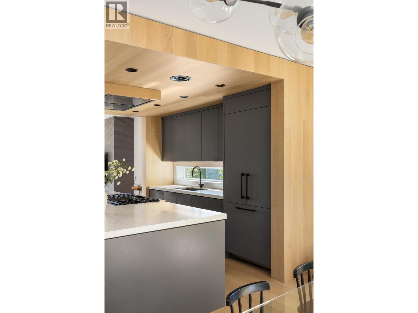 452 E 4th Street, North Vancouver, British Columbia V7L 1J5 - Photo 13 - R3138075
