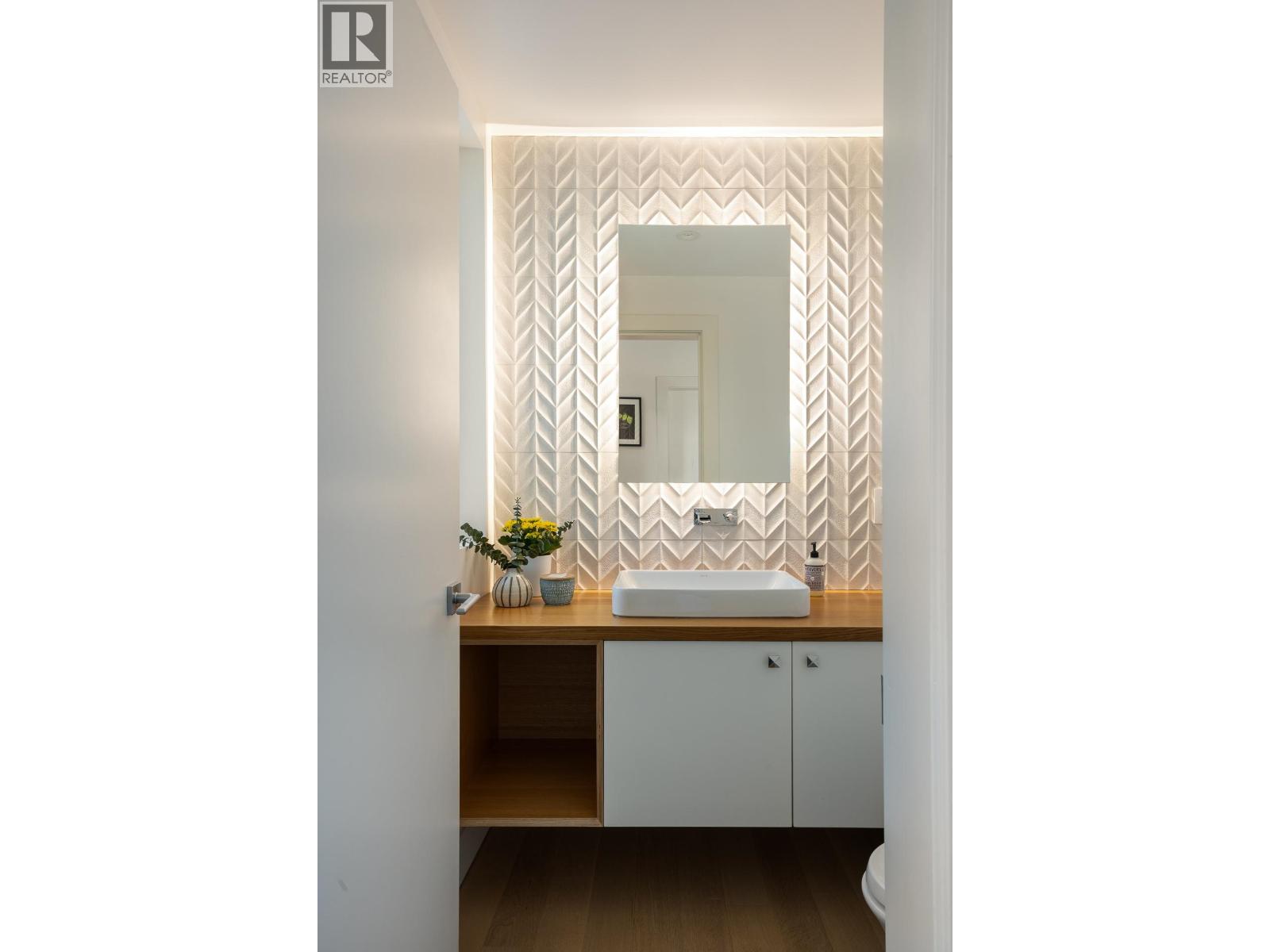 452 E 4th Street, North Vancouver, British Columbia V7L 1J5 - Photo 15 - R3138075