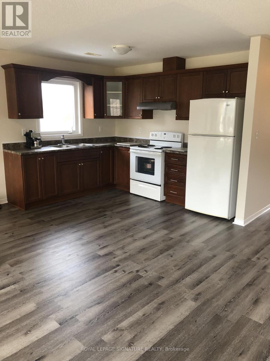 2 - 27 Nassau Street, Oshawa, Ontario L1J 4A3 - Photo 2 - E13470138