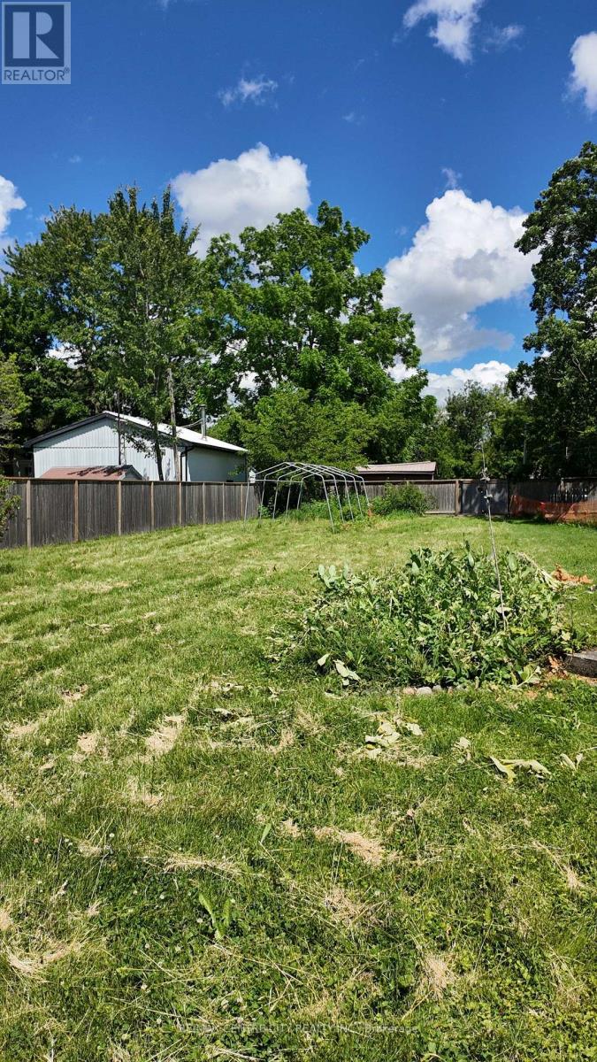 290 Carling Street, South Huron, Ontario  N0M 1S2 - Photo 3 - X13467986