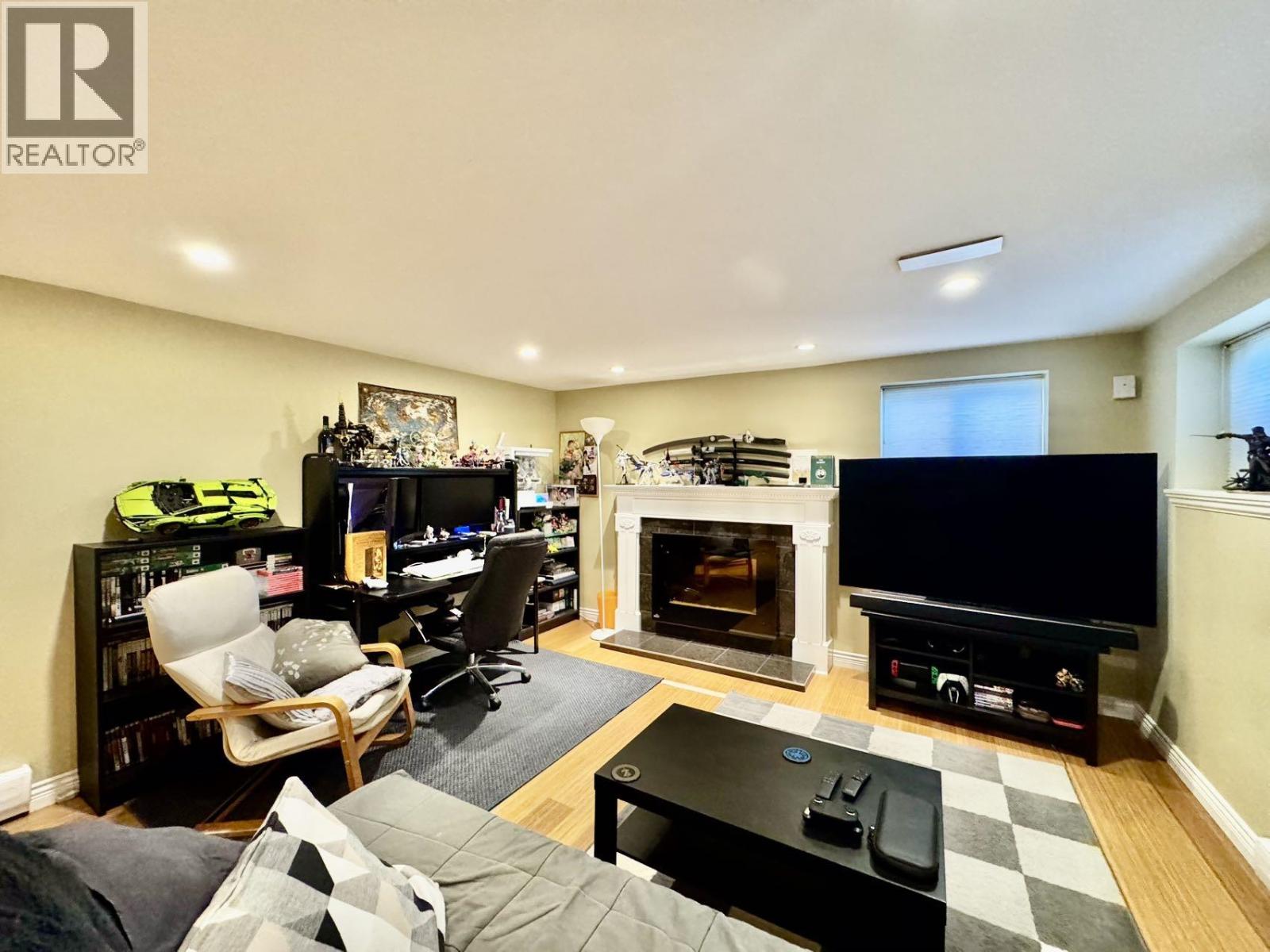 9525 Sullivan Street, Burnaby, British Columbia  V3J 1H8 - Photo 13 - R3138045