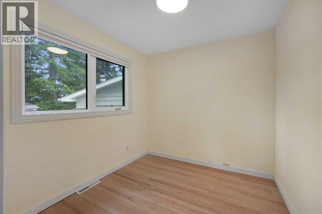 19 Haddock Road SW, Calgary, Alberta  T2V 3J9 - Photo 10 - A2317980