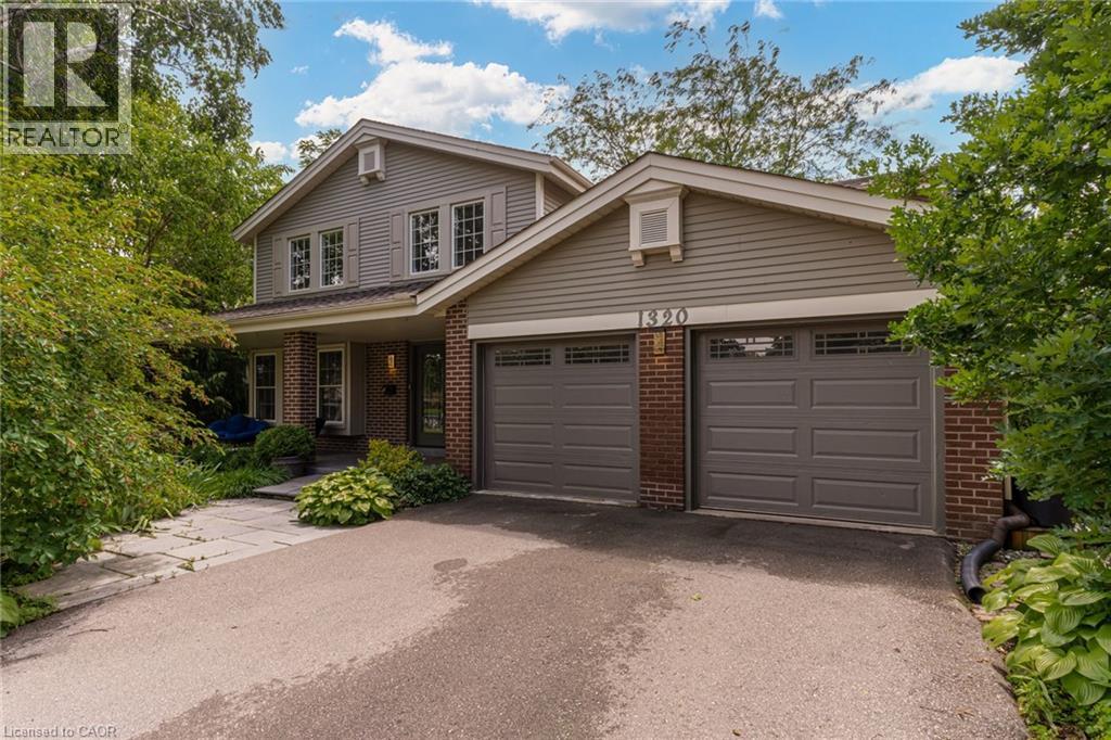 1320 MONMOUTH Drive, Burlington, Ontario