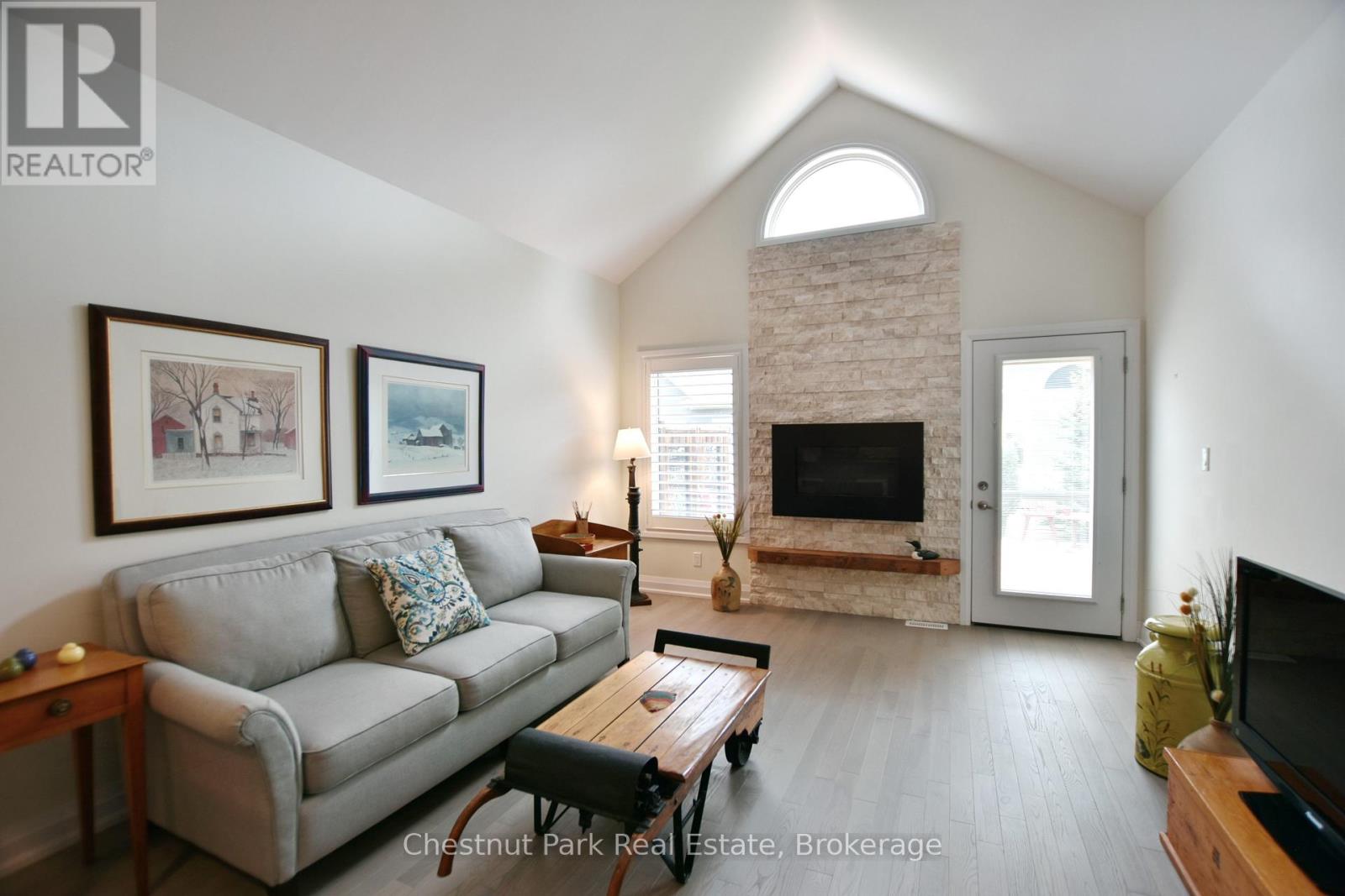 18 Sutton Lane, Collingwood, Ontario  L9Y 0Z6 - Photo 11 - S13470184