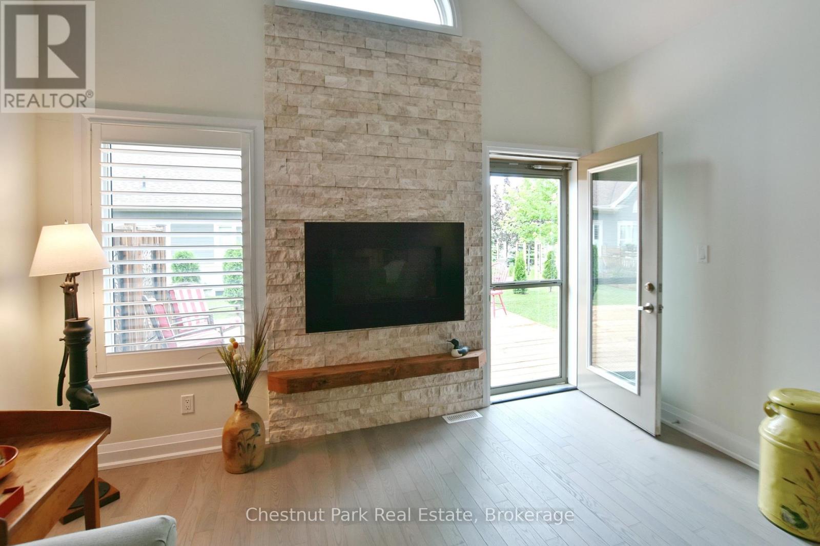 18 Sutton Lane, Collingwood, Ontario  L9Y 0Z6 - Photo 12 - S13470184