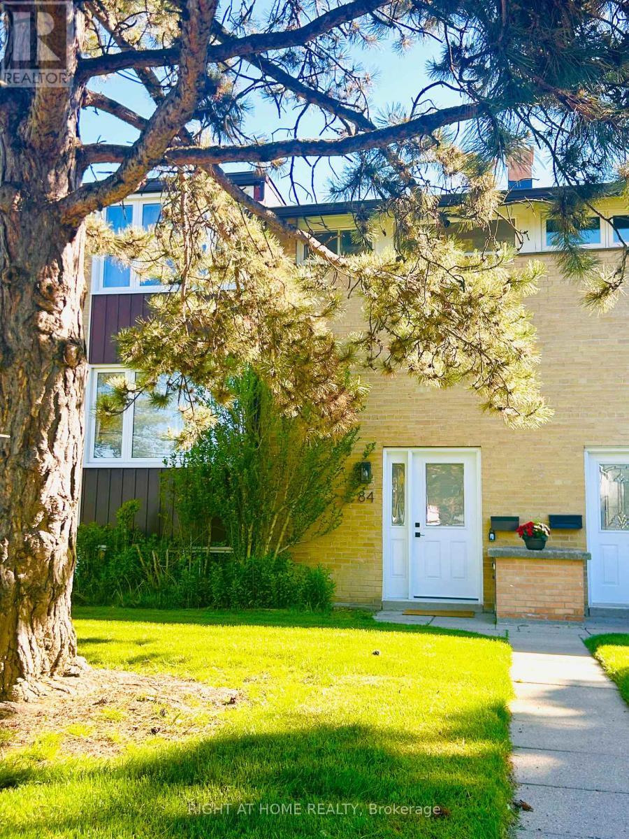 25 - 84 BARBER GREENE ROAD, Toronto, Ontario