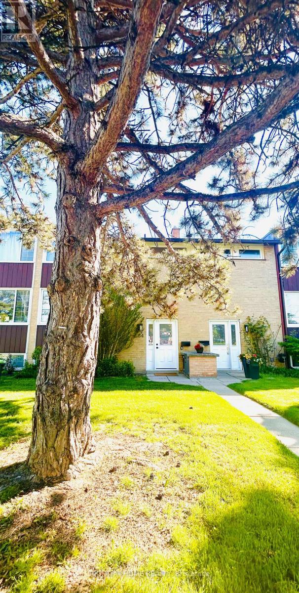 25 - 84 Barber Greene Road, Toronto, Ontario  M3C 1Z9 - Photo 3 - C13470206