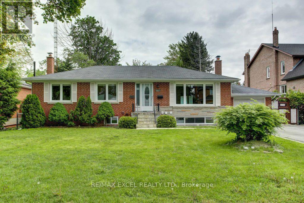 35 URBANDALE AVENUE, Toronto, Ontario