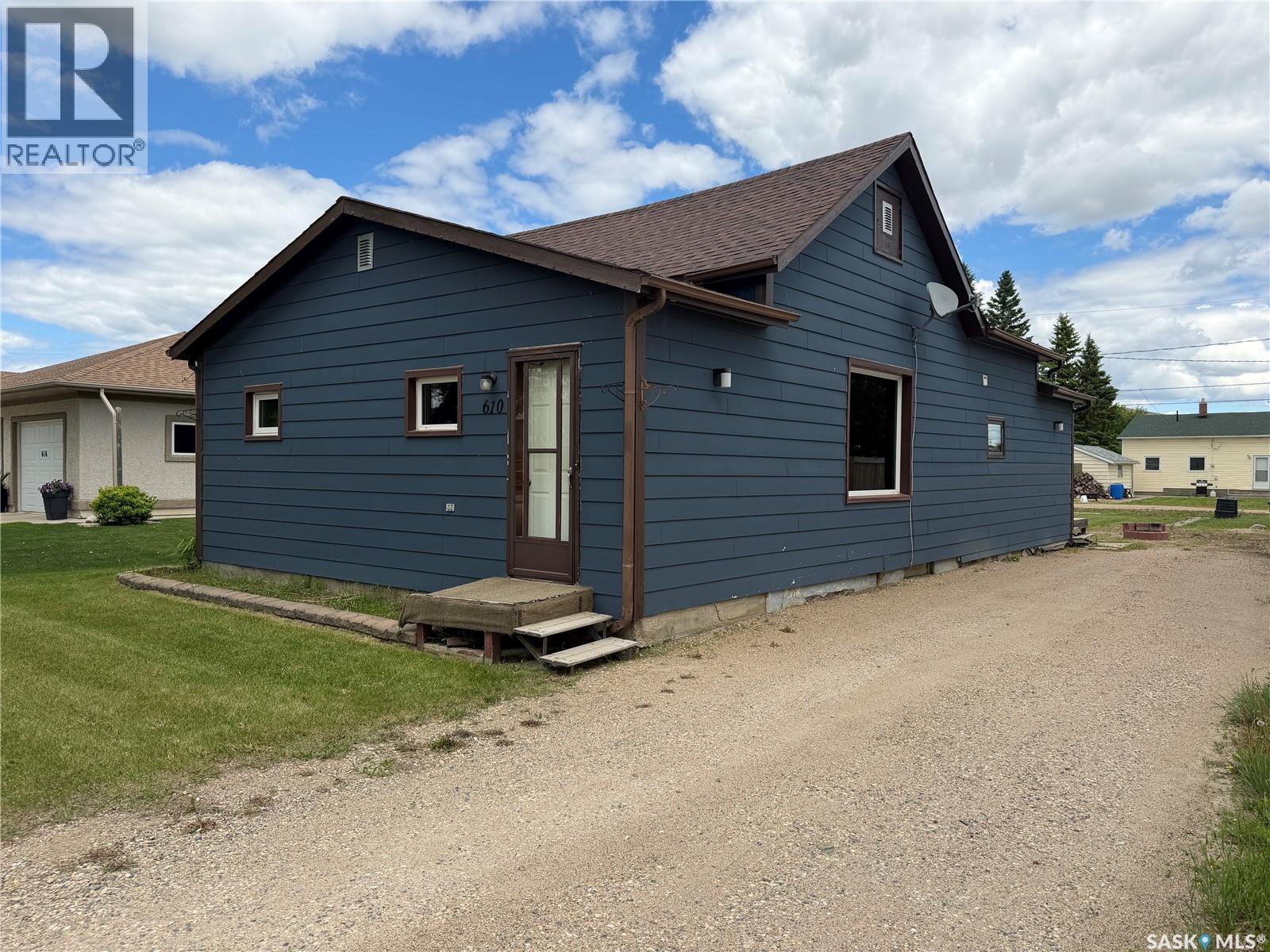 610 12th Street, Humboldt, Saskatchewan  S0K 2A0 - Photo 1 - SK040170