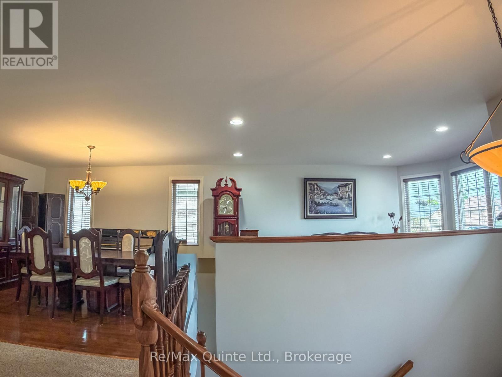 10 Boyce Court, Belleville, Ontario  K8P 5P1 - Photo 5 - X13466216