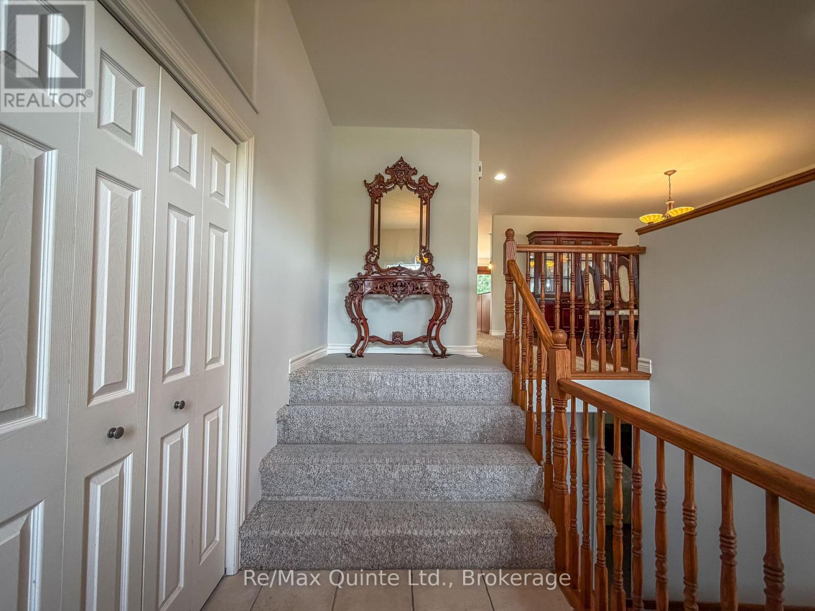 10 Boyce Court, Belleville, Ontario  K8P 5P1 - Photo 3 - X13466216