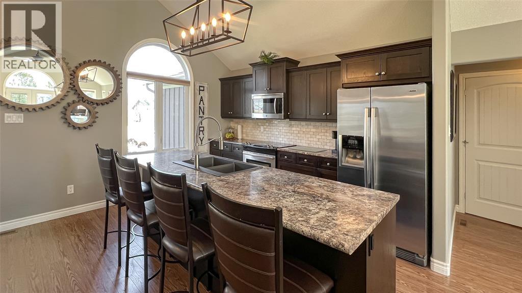 8447 Keith Street, Lambton Shores photo 7