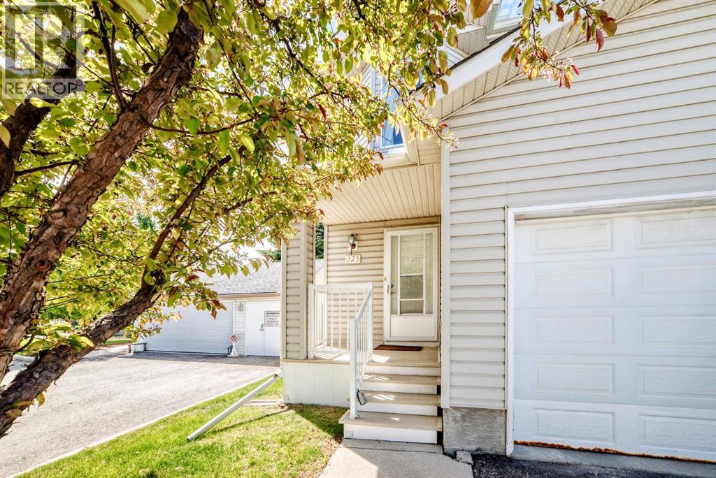 325 Mt Douglas Manor SE, Calgary, Alberta  T2Z 3C8 - Photo 2 - A2318795