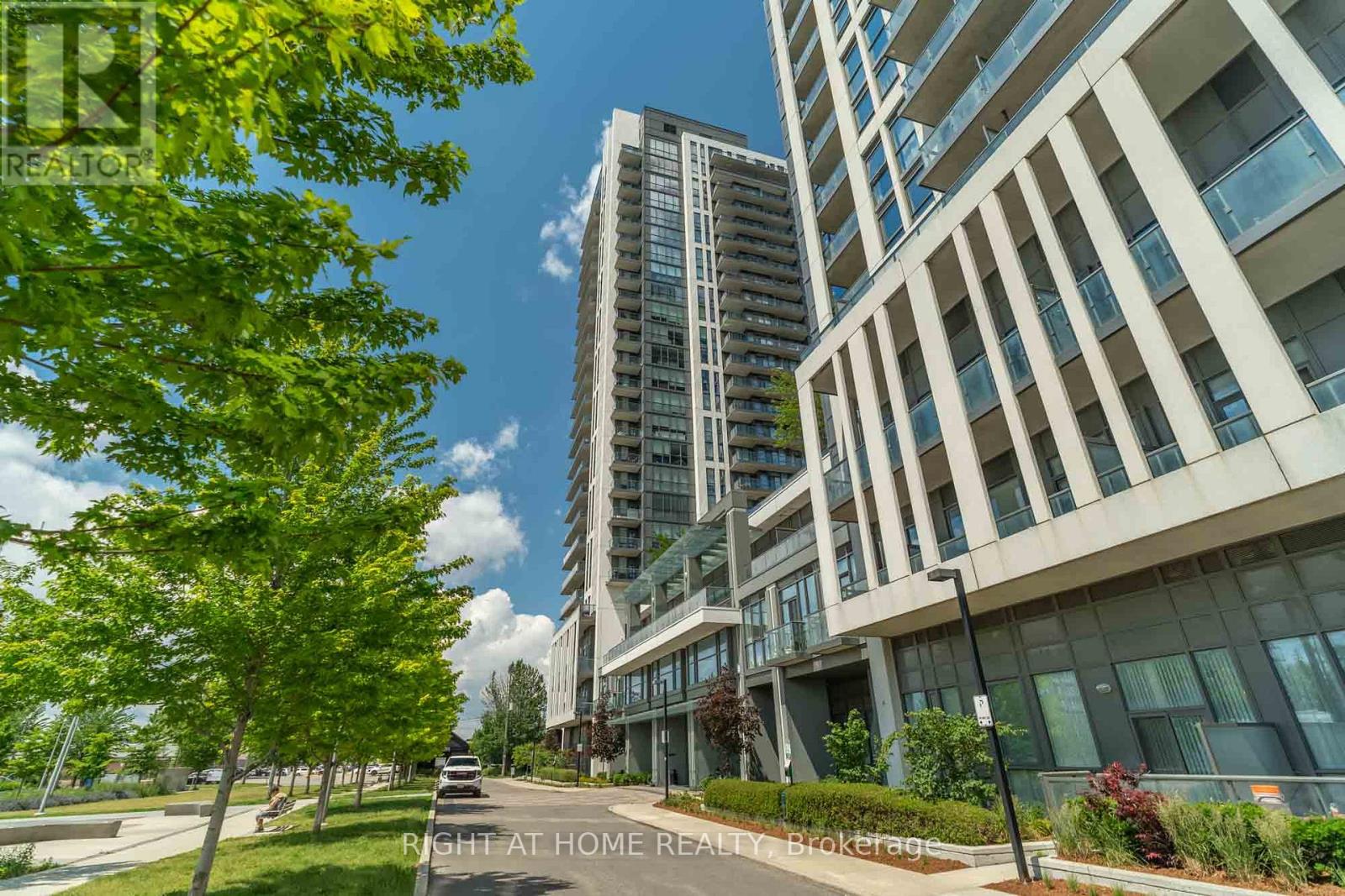 901 - 15 Zorra Street, Toronto, Ontario M8Z 0C1 - Photo 2 - W13470198