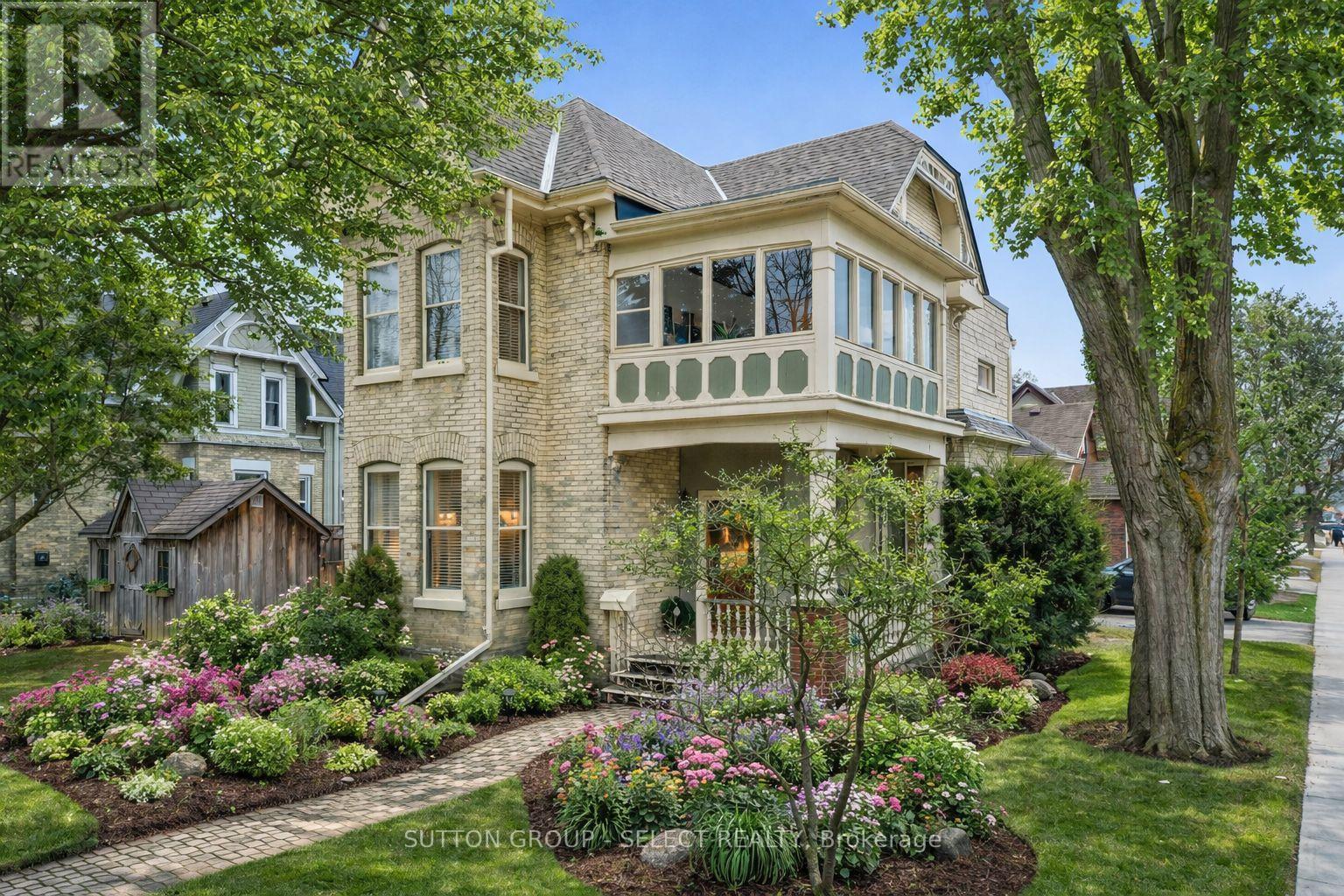 65 BRUCE STREET, London South, Ontario
