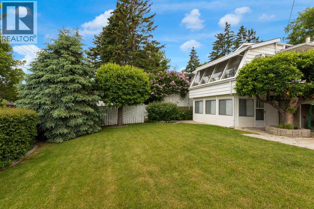 1031 Thorneycroft Drive Nw, Calgary, Alberta  T2K 3K7 - Photo 35 - A2309461