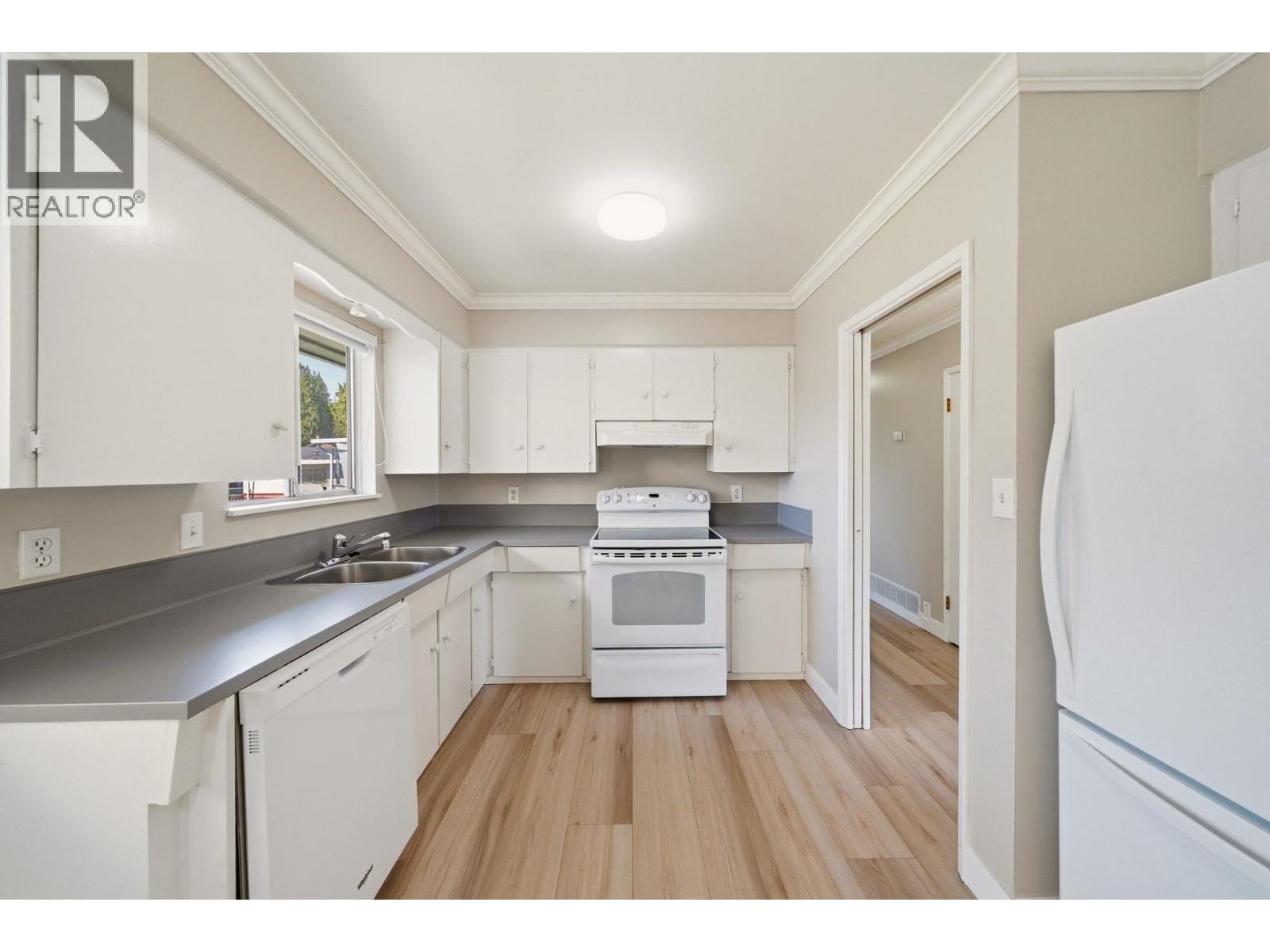 3561 York Street, Port Coquitlam, British Columbia  V3B 4A8 - Photo 8 - R3138102