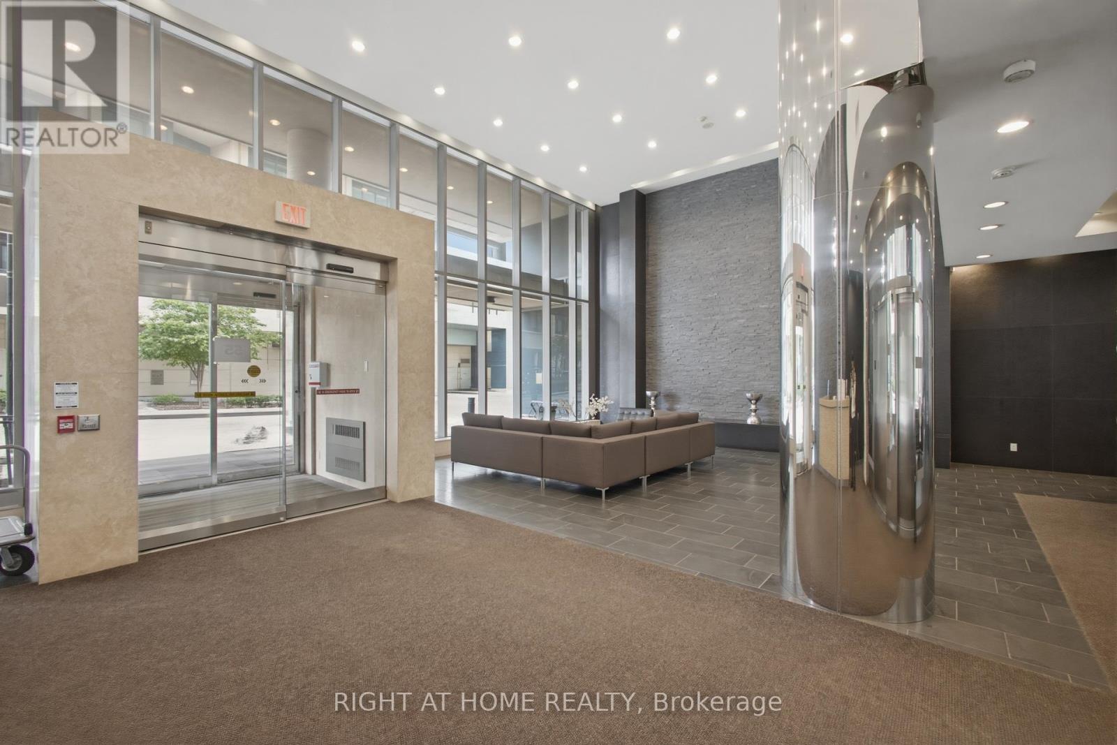 105 - 55 East Liberty Street, Toronto, Ontario M6K 3P9 - Photo 18 - C13470234