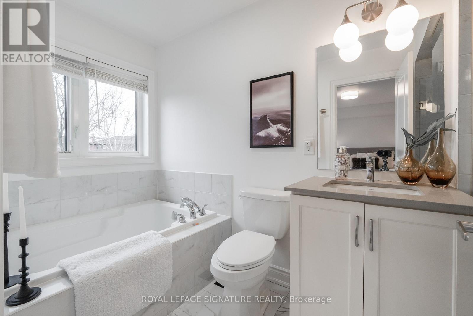 14 Queen Mary Court, Vaughan, Ontario  L4L 0H9 - Photo 15 - N13470232