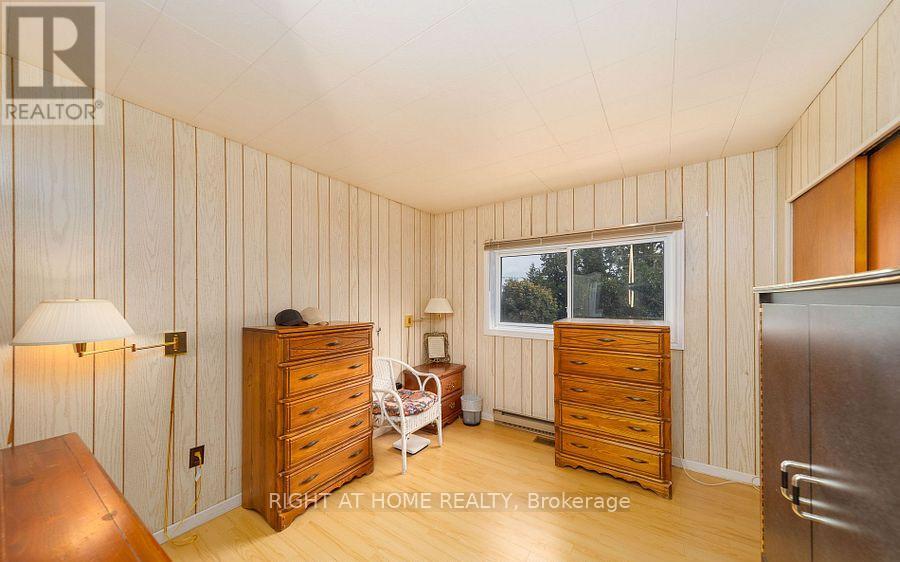 12 Lakeshore Road E, Oro-Medonte, Ontario L0L 2E0 - Photo 11 - S13470240