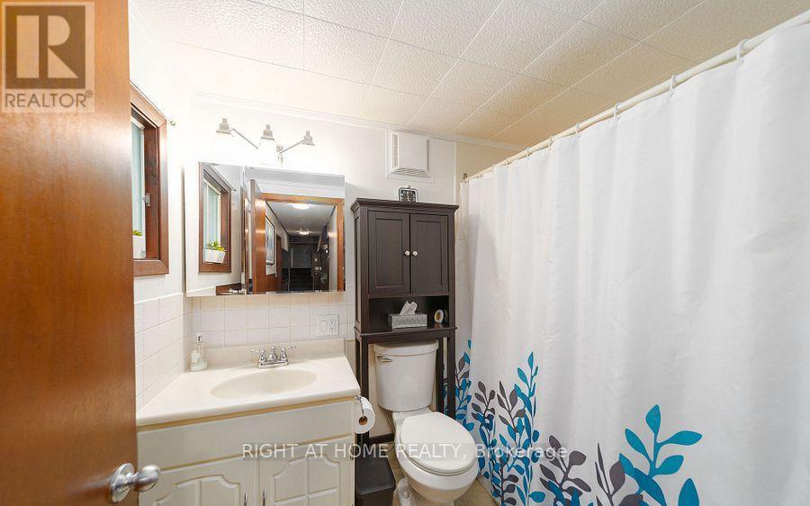 12 Lakeshore Road E, Oro-Medonte, Ontario L0L 2E0 - Photo 14 - S13470240