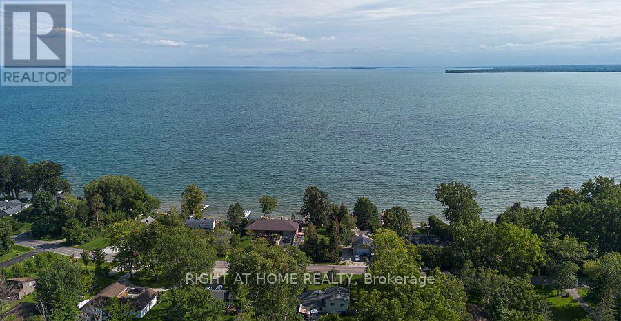 12 Lakeshore Road E, Oro-Medonte, Ontario L0L 2E0 - Photo 2 - S13470240