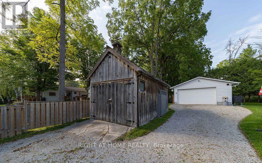 12 Lakeshore Road E, Oro-Medonte, Ontario L0L 2E0 - Photo 23 - S13470240