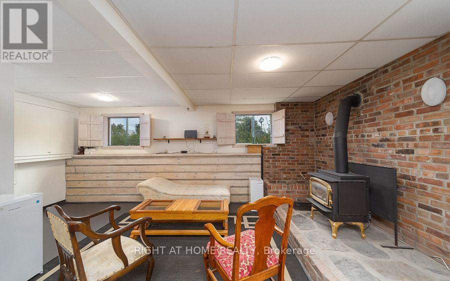12 Lakeshore Road E, Oro-Medonte, Ontario L0L 2E0 - Photo 6 - S13470240