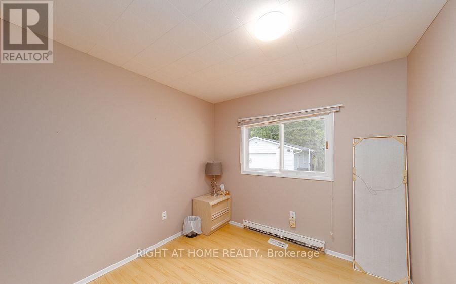 12 Lakeshore Road E, Oro-Medonte, Ontario L0L 2E0 - Photo 8 - S13470240