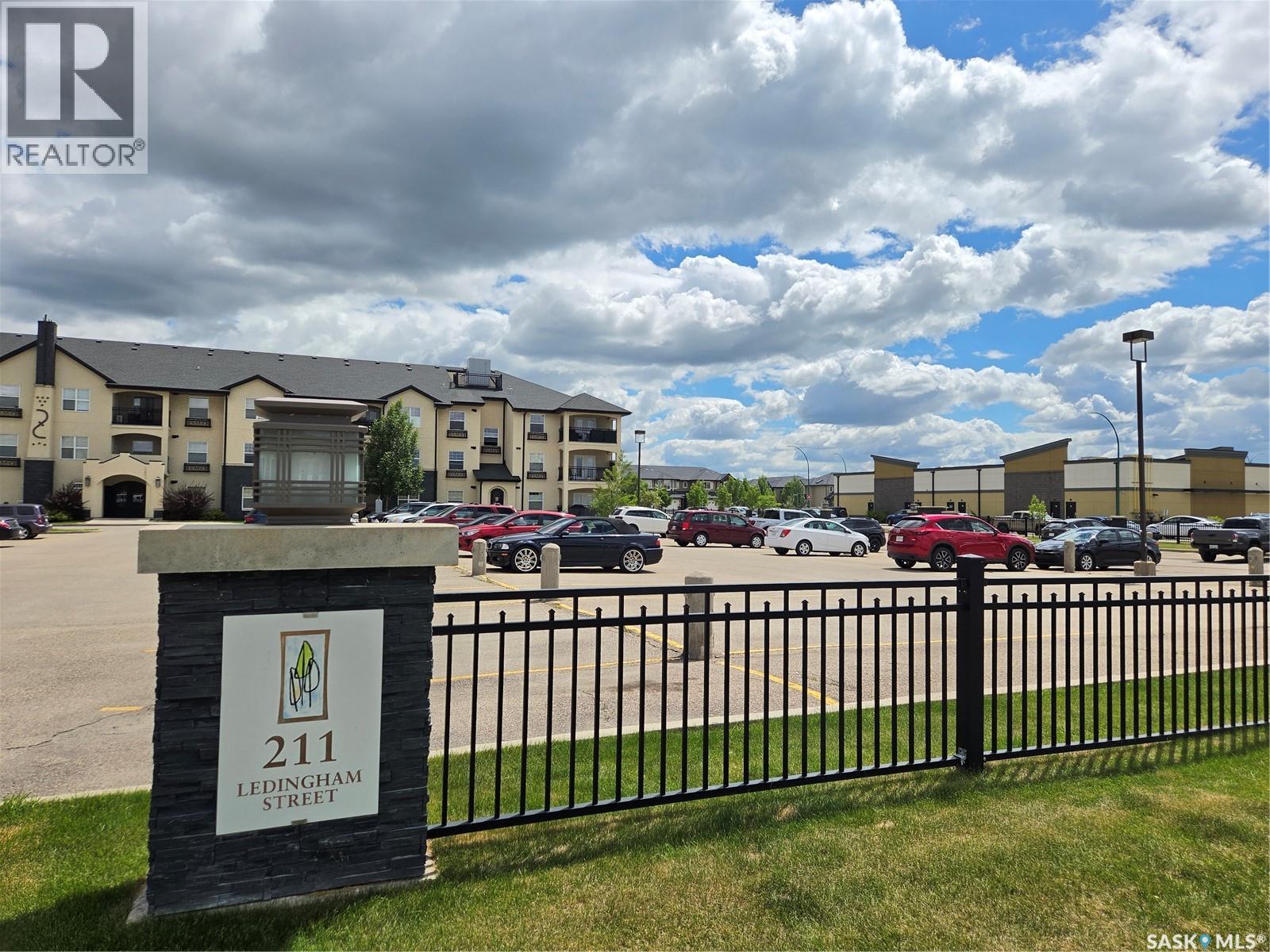 216 211 Ledingham Street, Saskatoon, Saskatchewan S7V 0C5 - Photo 2 - SK040079