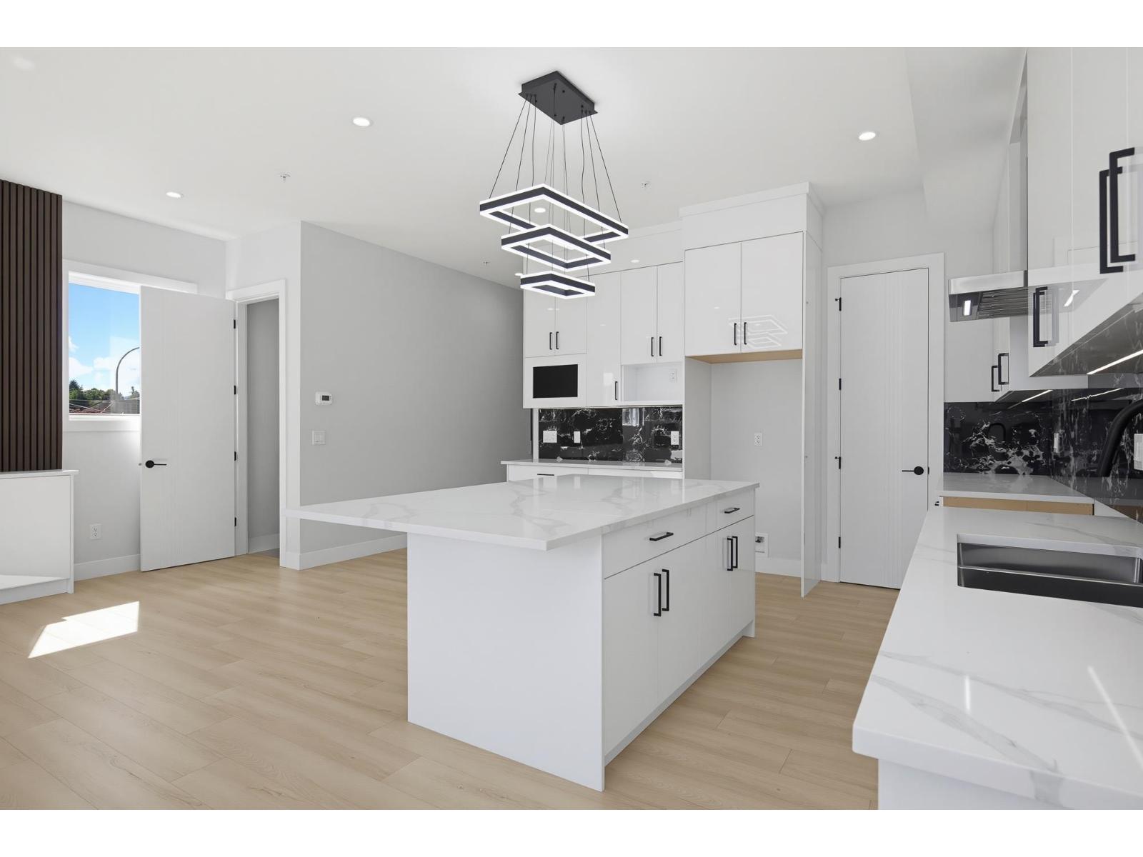 32613 Cherry Avenue, Mission, British Columbia  V2V 2T8 - Photo 11 - R3138038