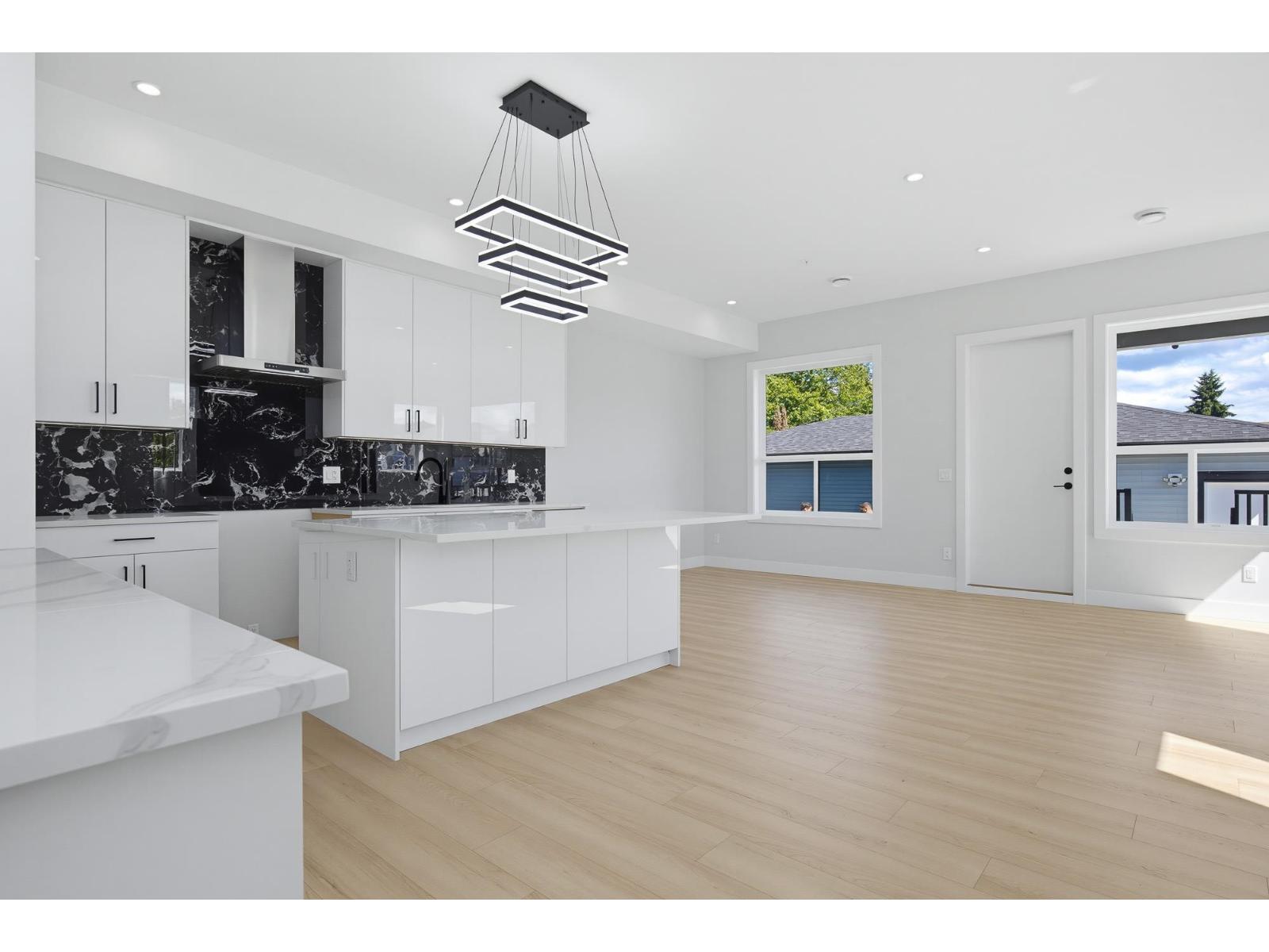 32613 Cherry Avenue, Mission, British Columbia  V2V 2T8 - Photo 5 - R3138038