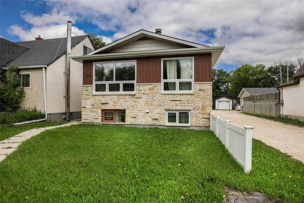 451 Horace Street, Winnipeg, Manitoba  R2H 0X4 - Photo 0 - 202614390