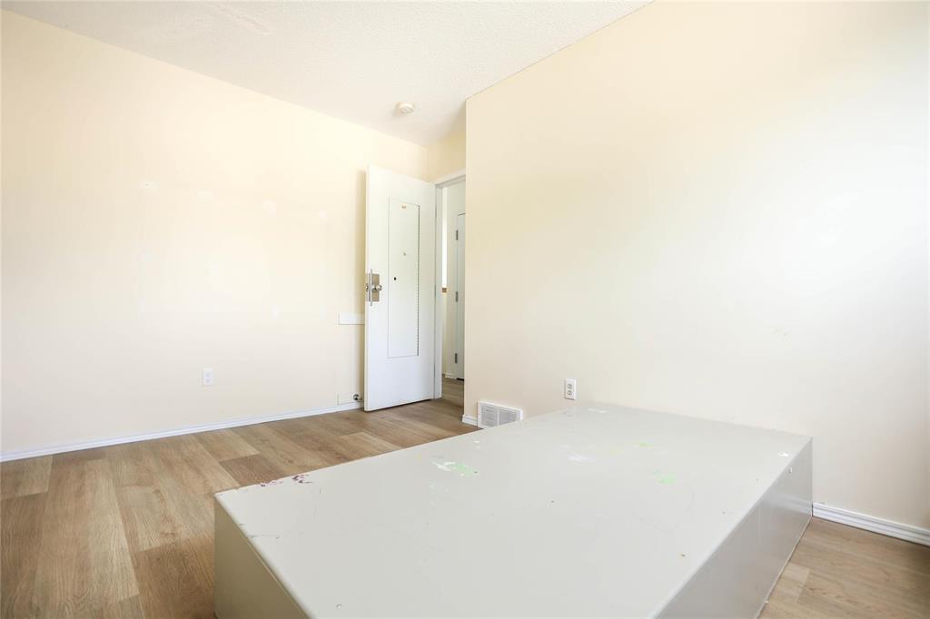 451 Horace Street, Winnipeg, Manitoba  R2H 0X4 - Photo 13 - 202614390