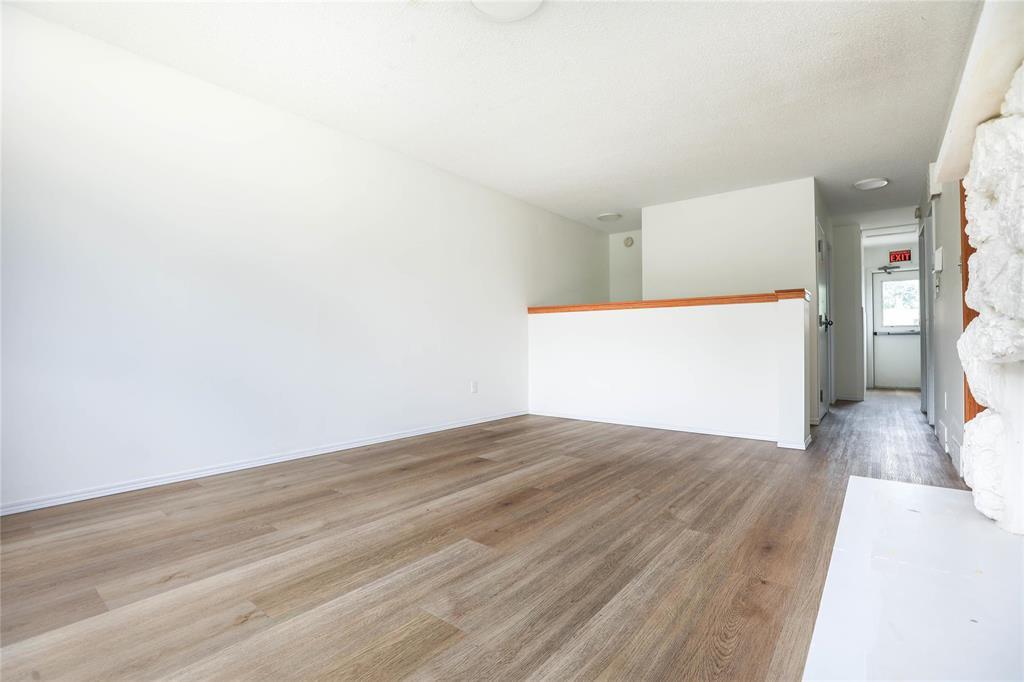 451 Horace Street, Winnipeg, Manitoba  R2H 0X4 - Photo 3 - 202614390