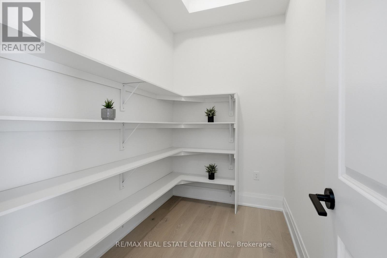 145 Brant Drive, Vaughan, Ontario  L3L 0E8 - Photo 15 - N13457172