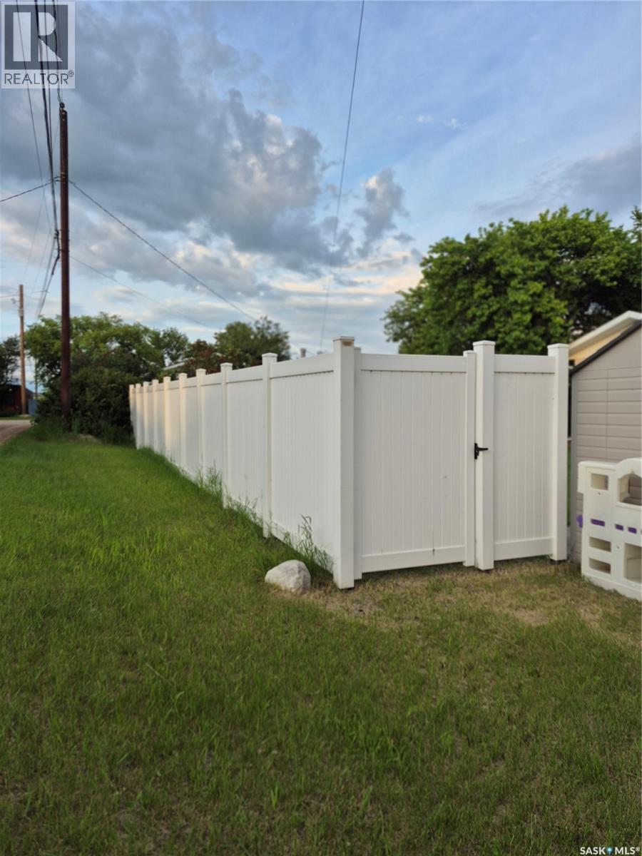 108 Downey Street, Strasbourg, Saskatchewan  S0G 4V0 - Photo 27 - SK039853