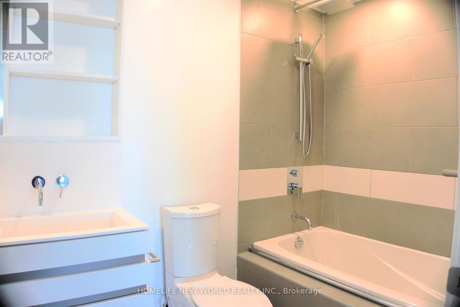 3508 - 197 Yonge Street, Toronto, Ontario  M5B 1M4 - Photo 2 - C13470266