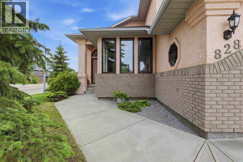 828 Douglas Woods Place SE, Calgary, Alberta  t2z 2e9 - Photo 4 - A2319784