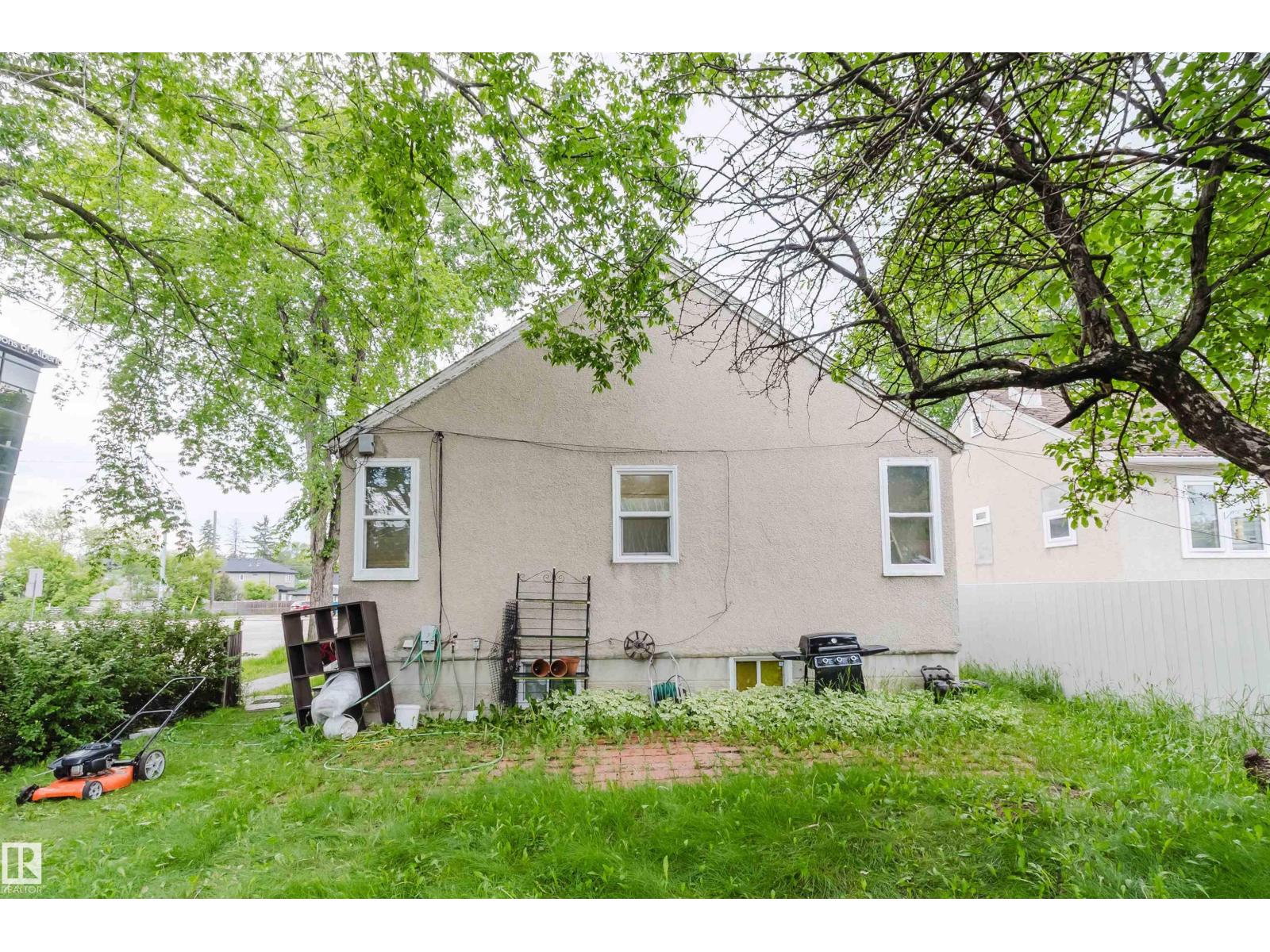 7703 109 St NW, Edmonton, Alberta  T6G 1C4 - Photo 11 - E4494857
