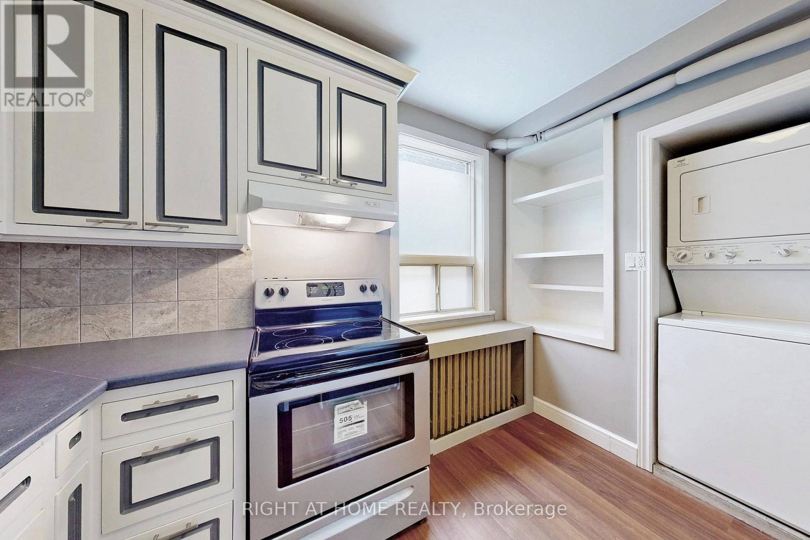 #a - 255 Lakeshore Road E, Mississauga, Ontario L5G 1G8 - Photo 16 - W13470256