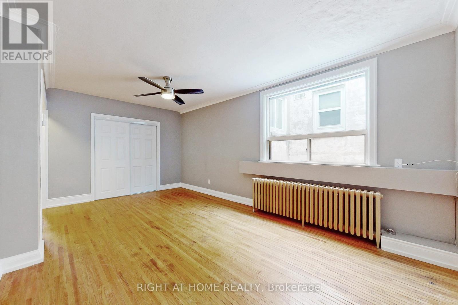 #a - 255 Lakeshore Road E, Mississauga, Ontario L5G 1G8 - Photo 2 - W13470256