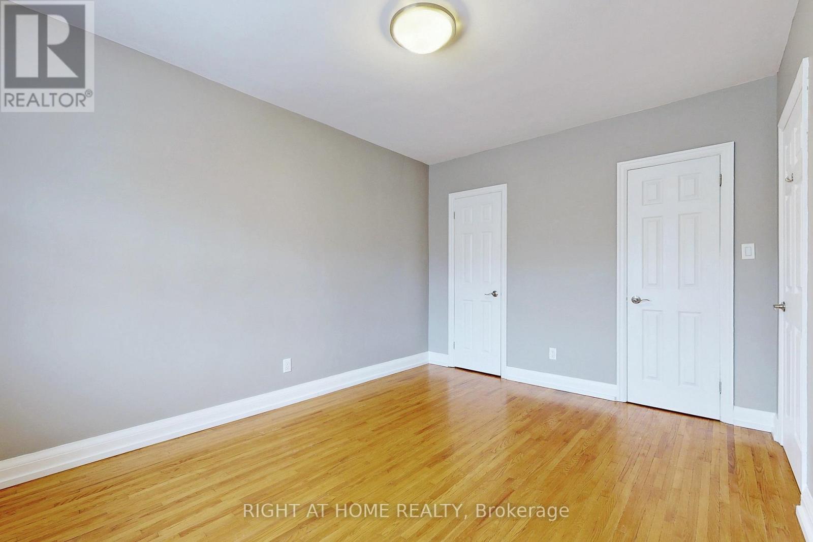 #a - 255 Lakeshore Road E, Mississauga, Ontario L5G 1G8 - Photo 22 - W13470256