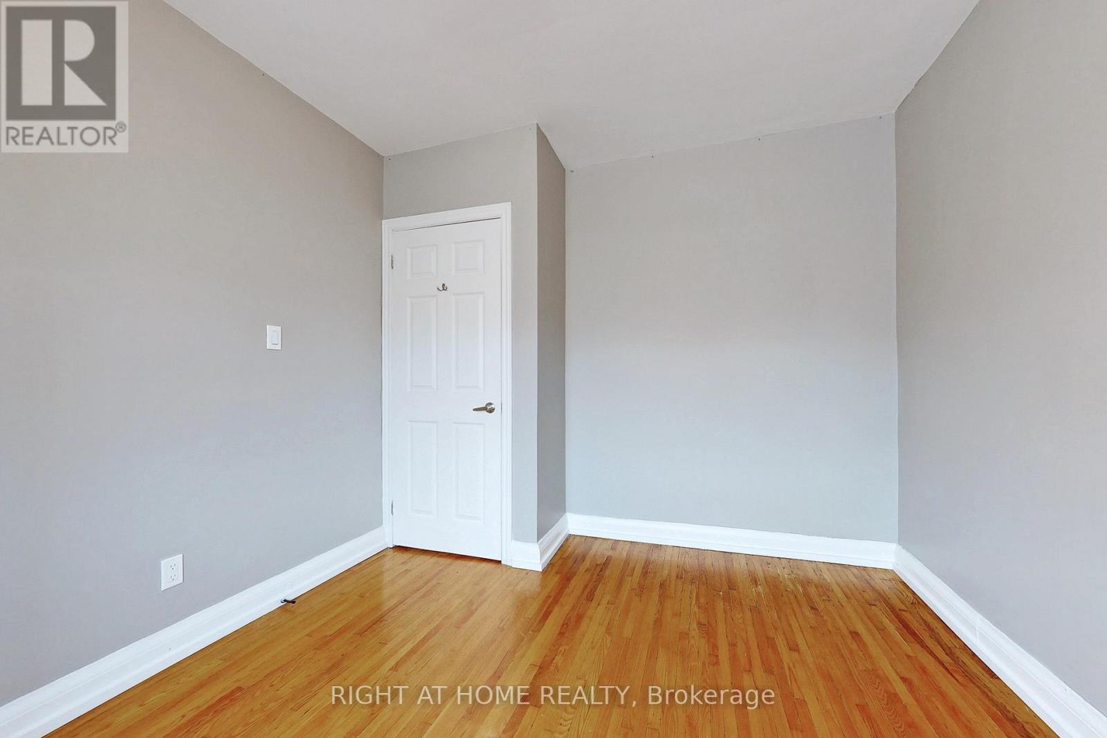 #a - 255 Lakeshore Road E, Mississauga, Ontario L5G 1G8 - Photo 25 - W13470256