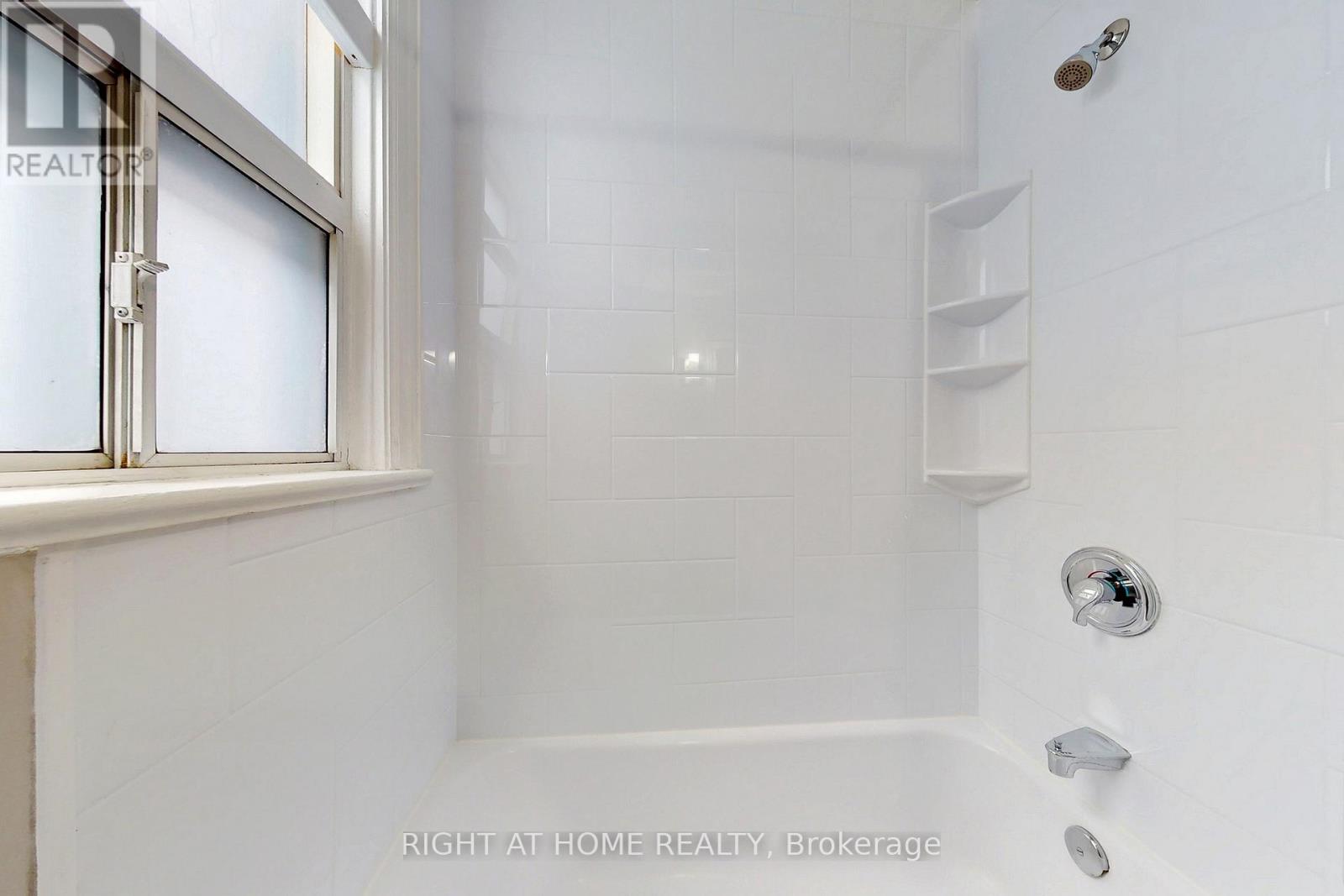 #a - 255 Lakeshore Road E, Mississauga, Ontario L5G 1G8 - Photo 29 - W13470256