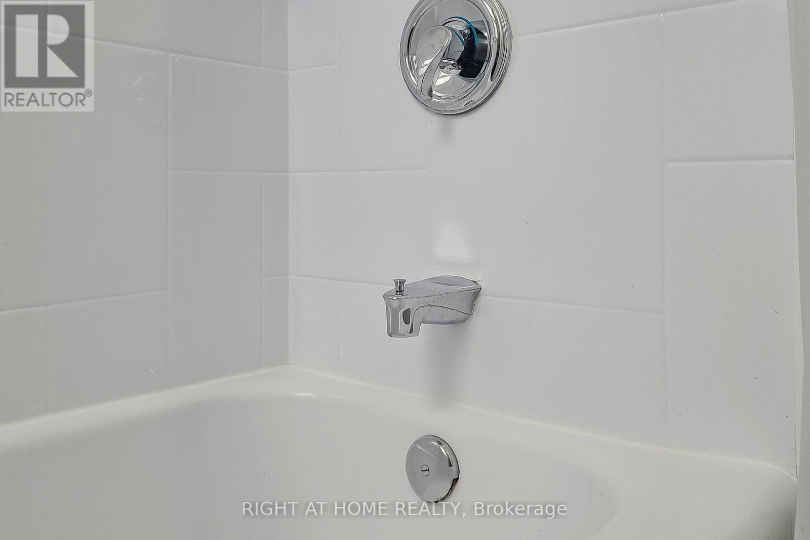 #a - 255 Lakeshore Road E, Mississauga, Ontario L5G 1G8 - Photo 31 - W13470256