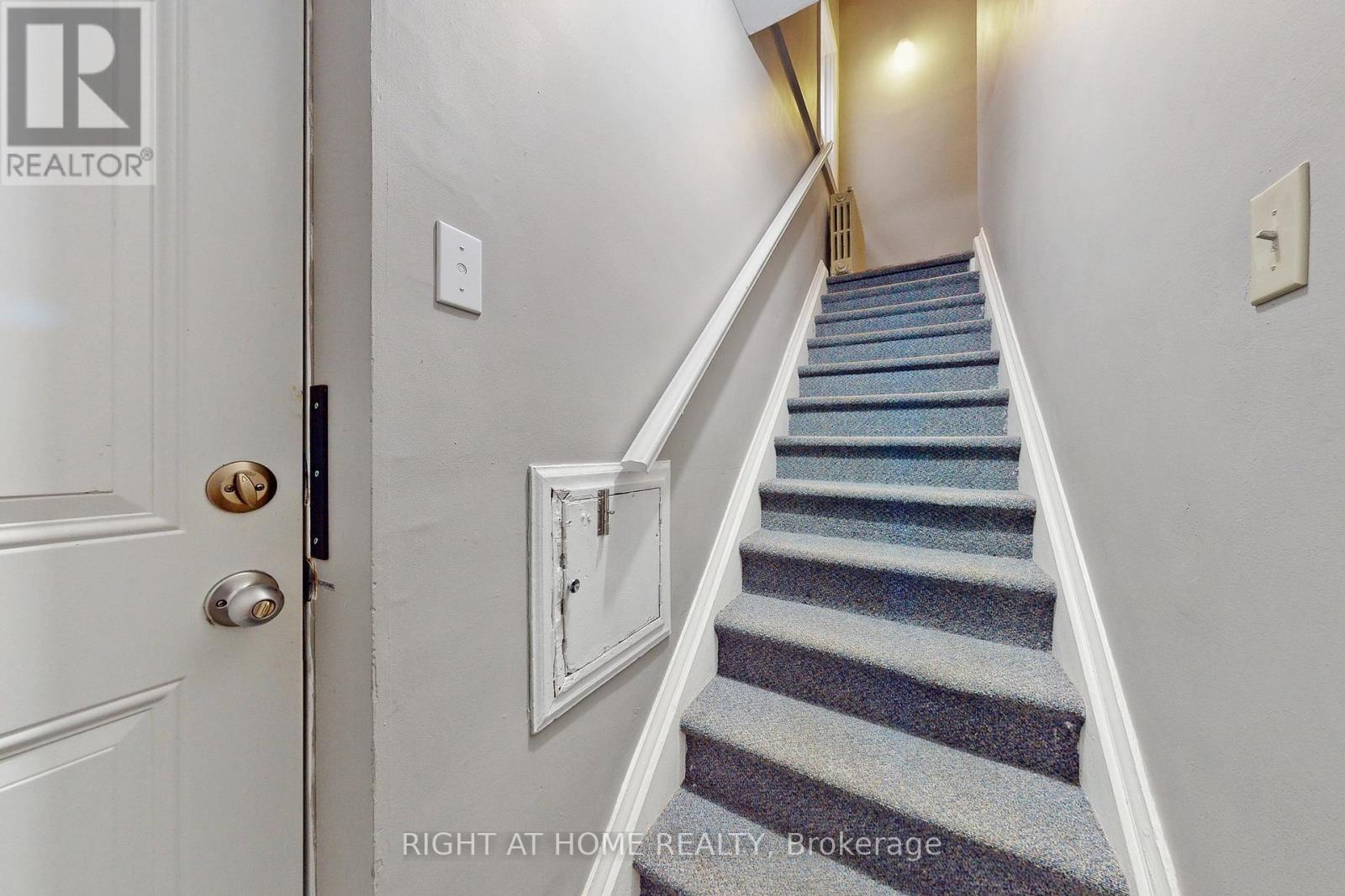 #a - 255 Lakeshore Road E, Mississauga, Ontario L5G 1G8 - Photo 33 - W13470256
